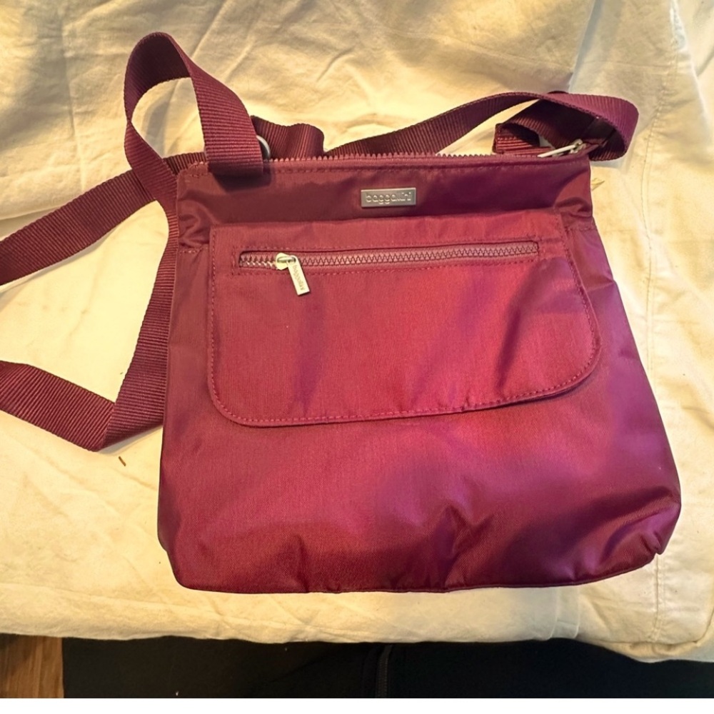 Baggallini red classic cross body bag